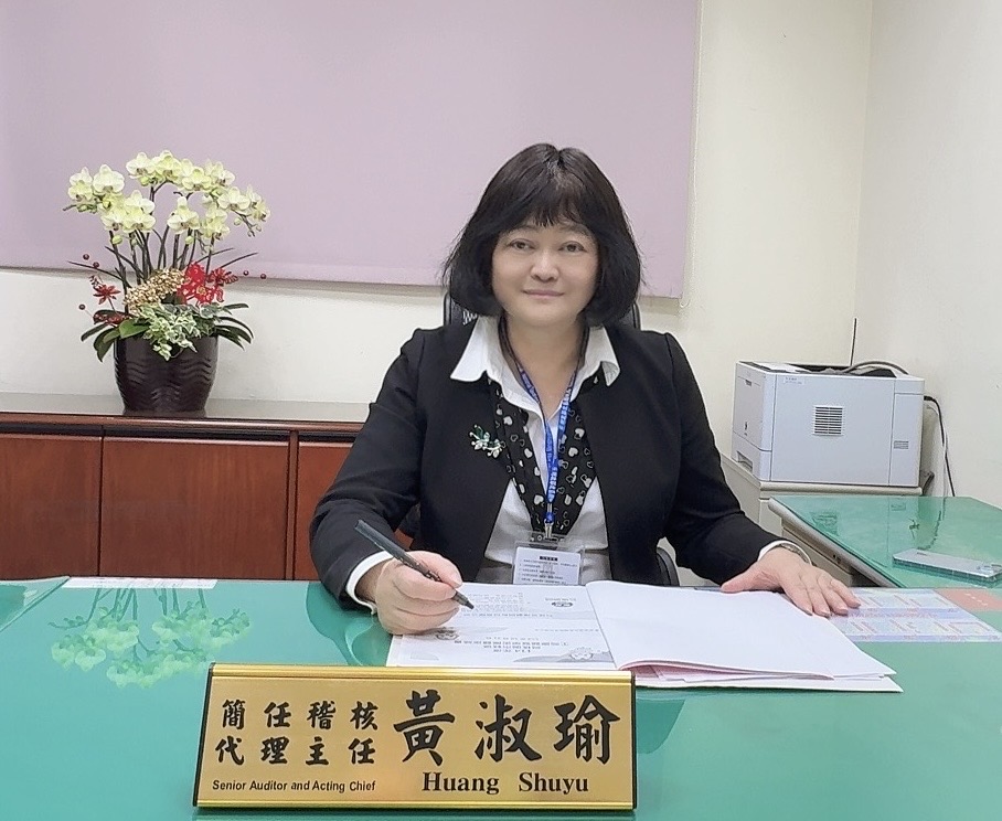 Director Ms. Huang, Shuyu