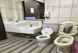 親子廁所.JPG