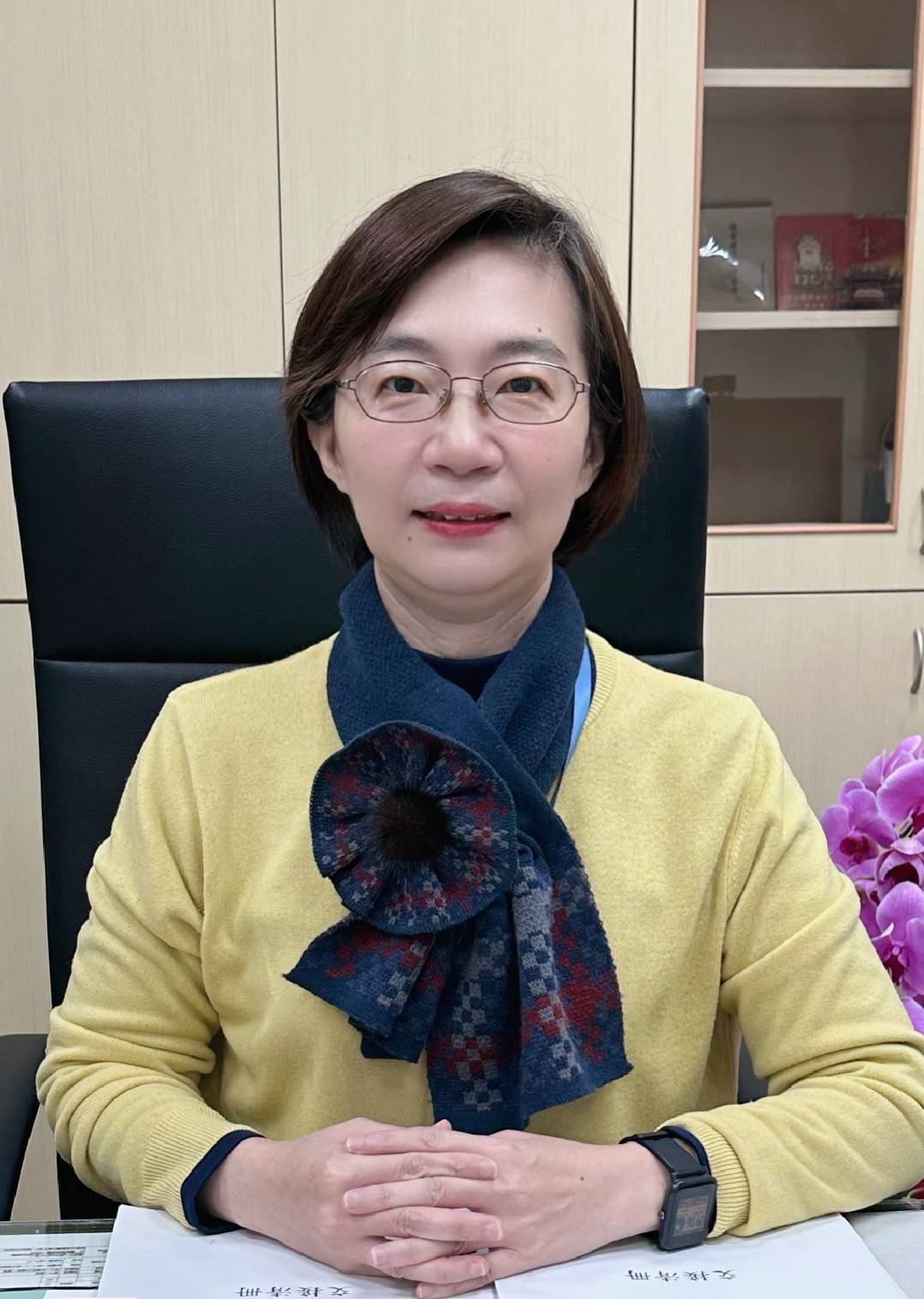Chief of Xizhi Office MS  Lien Suhua picture