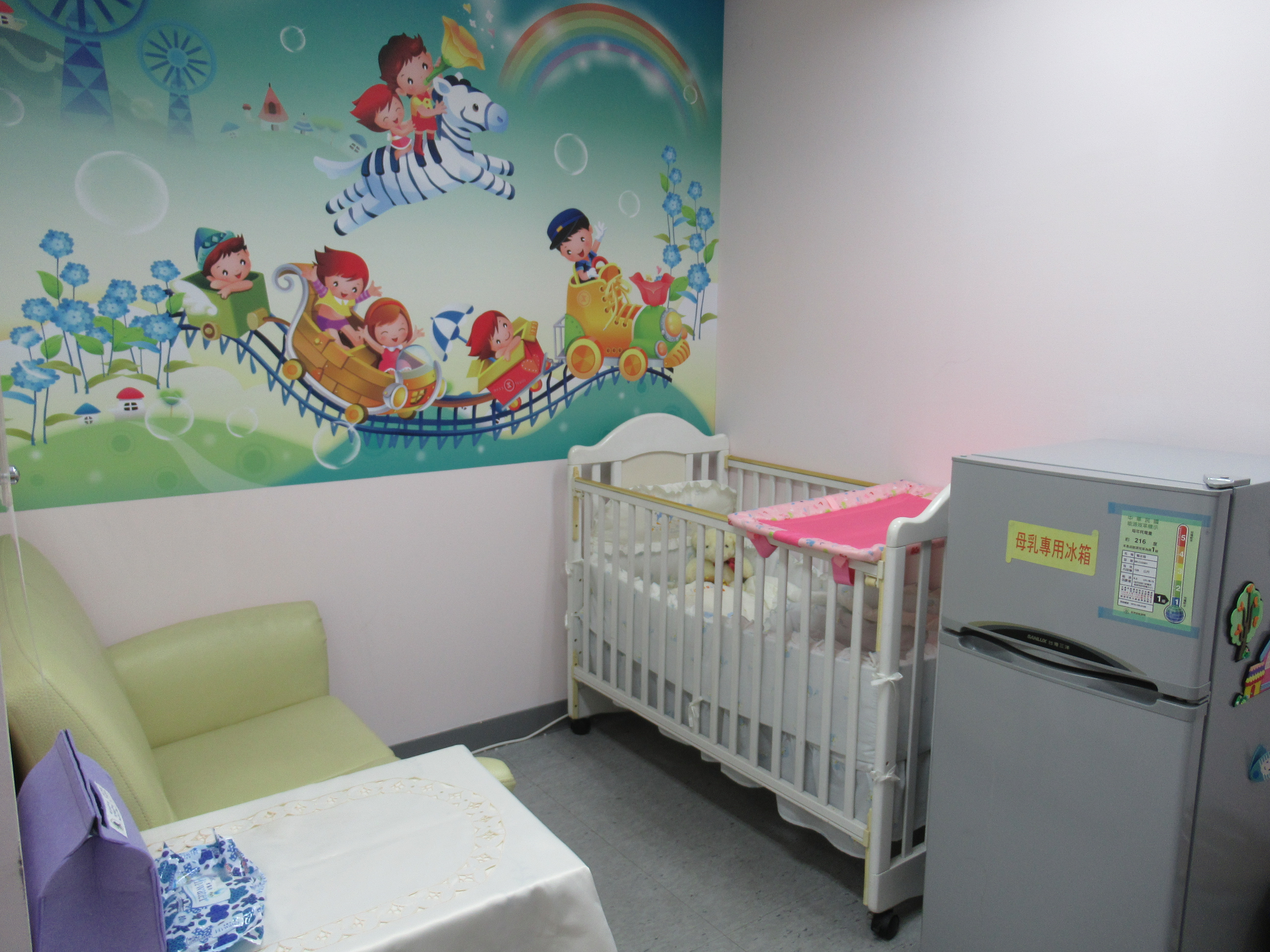 哺集乳室提供尿布台